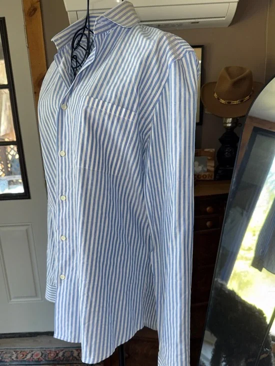Camo Blue & White Striped Women's Button-Down Shirt - Picture 7 of 7